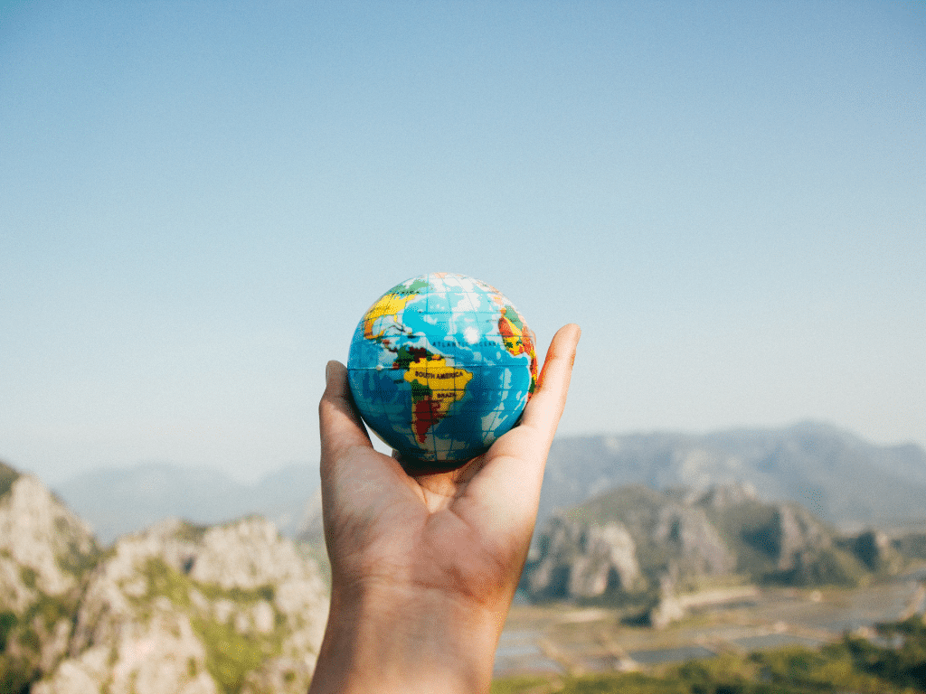 How to Expand Your Ecommerce Globally: An Expert Guide